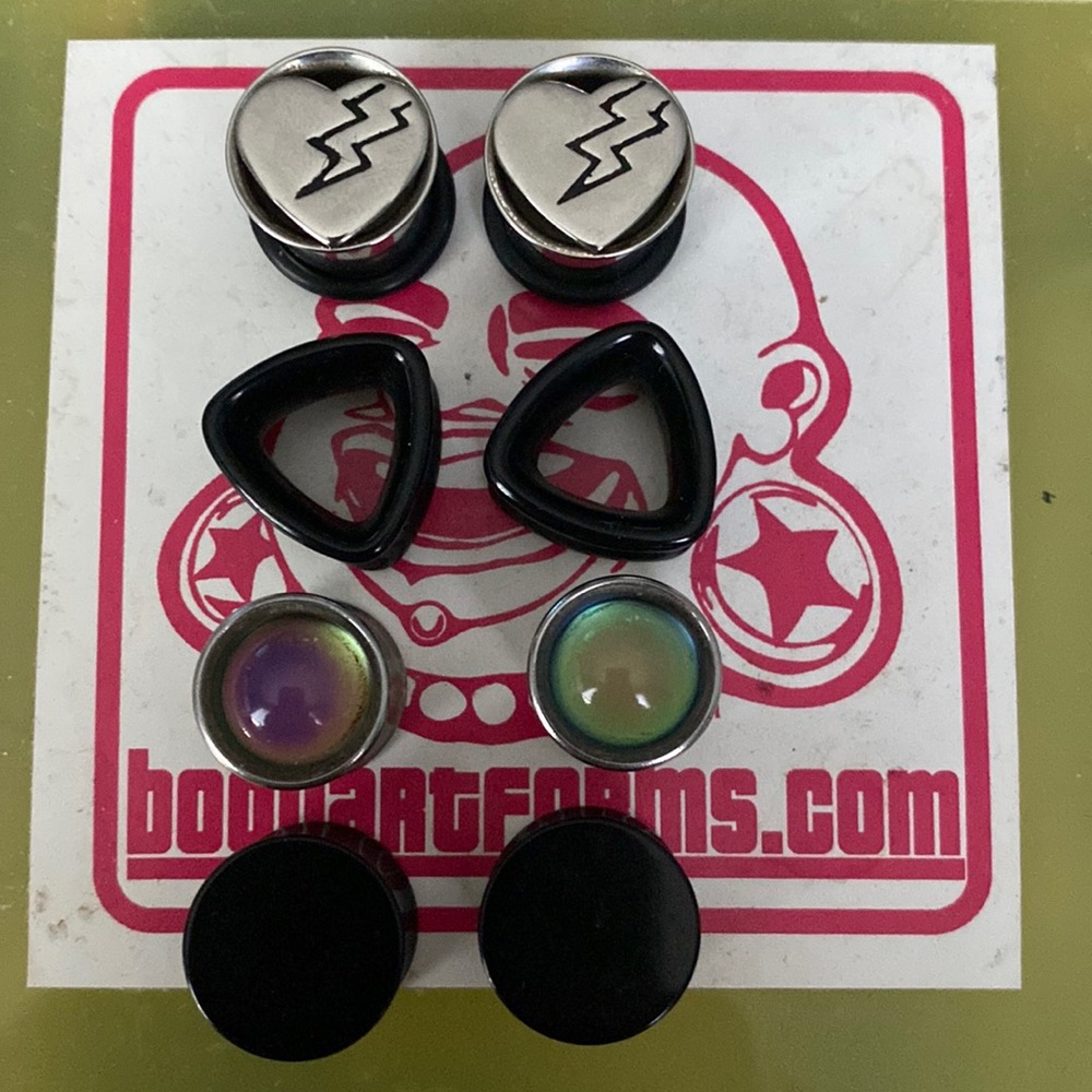 1/2” Plug Bundle - image 1